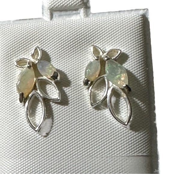 Artisan Crafted Sterling Silver Leaf & Ethiopian Opals Earrings Pierced Ears NIP - Picture 5 of 10